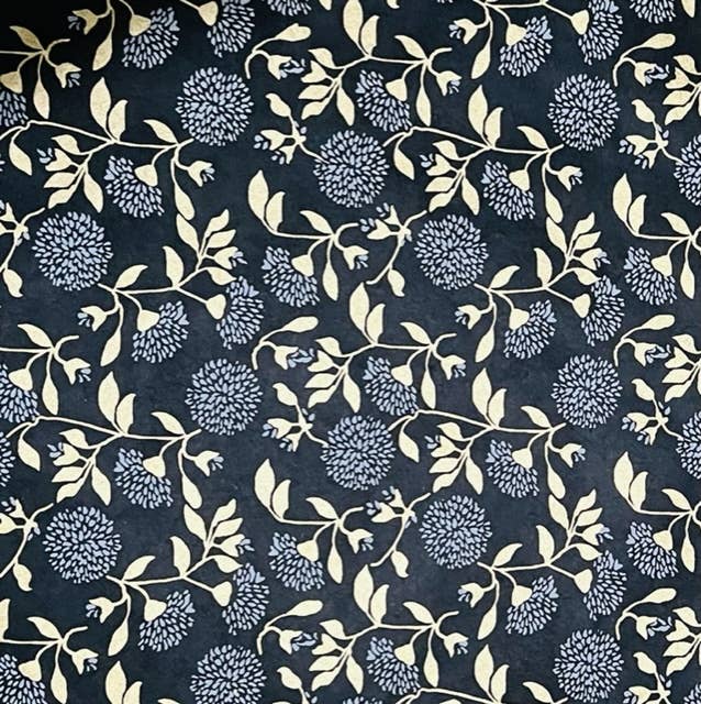 Giftsland - Vintage flower & leaf, gold & off white on black
